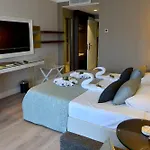 فايم ريزيدنس آند سبا
