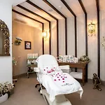 فايم ريزيدنس آند سبا منتجع 5*