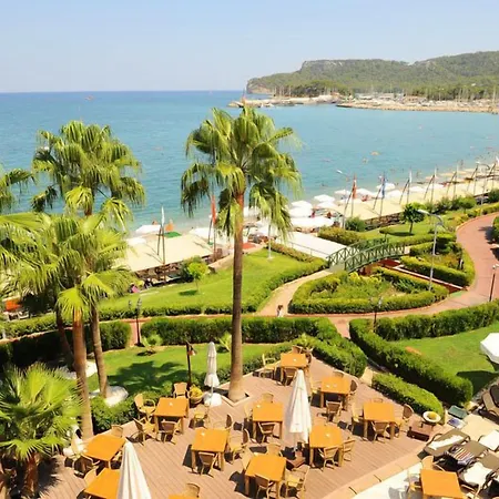 Fame & Θέρετρο 5*