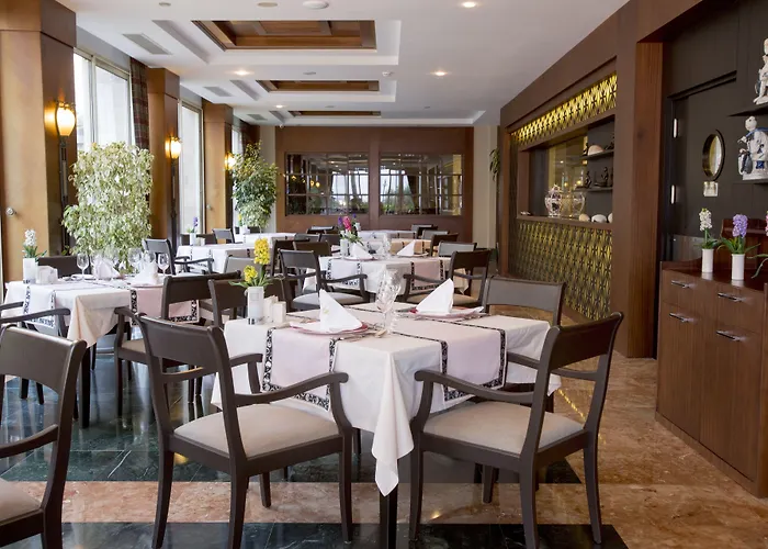 Fame & 5* Κεμέρ