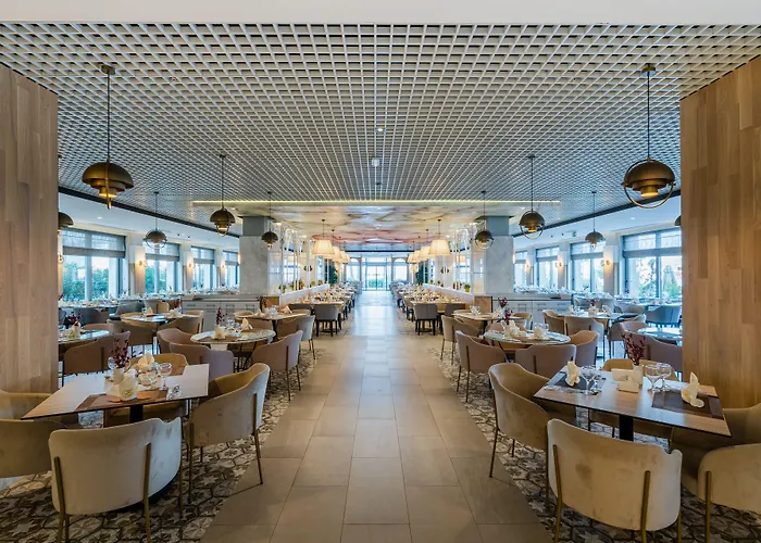 Fame & Θέρετρο Κεμέρ