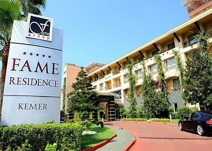 Fame & Θέρετρο Κεμέρ