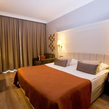 Fame & 5* Kemer